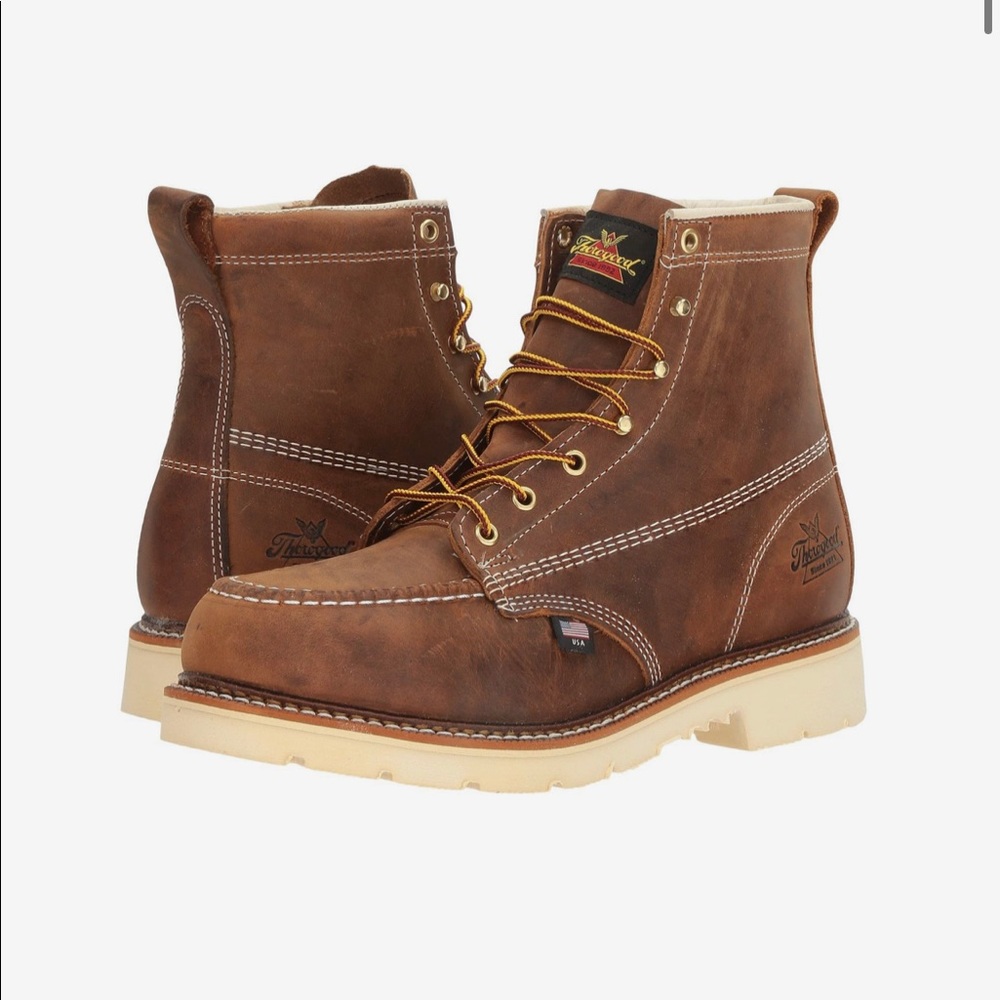 Thorogood 6” Moc Toe boots size 9
